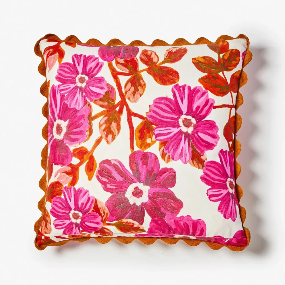 bonnie__neil_rosetta_pink_1.webp Bonnie & Neil Rosetta Pink Cushion Fashion