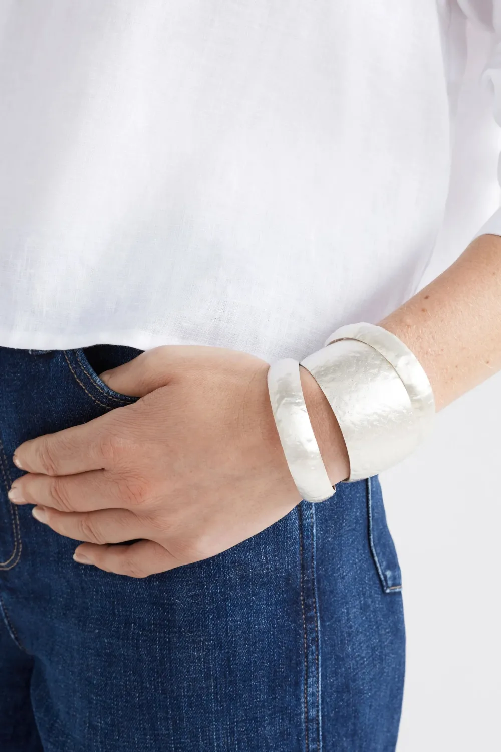 elk_gild_cuff_thin_bangle_3.webp ELK Gild Cuff Thin Bangles Sale