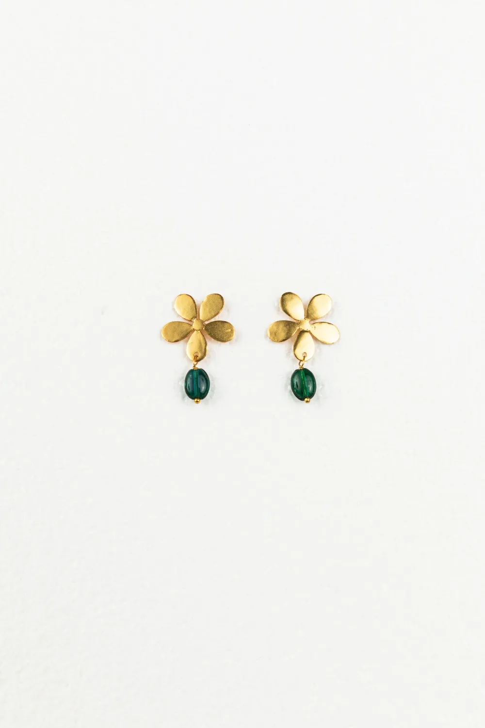 holiday_liv_earrings_4.webp Holiday Liv Earrings Outlet