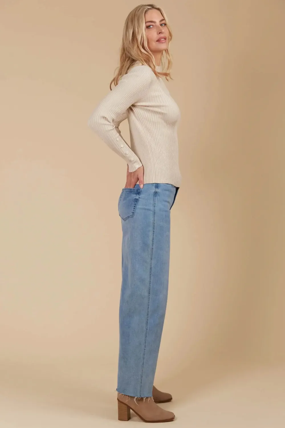 isle_of_mine_juno_knit_to_2.webp Isle Of Mine Juno Knit Top - Canvas Discount