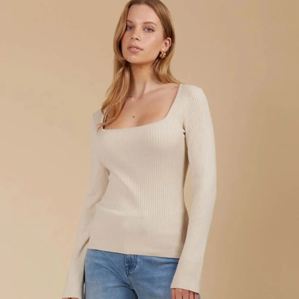 isle_of_mine_juno_square__0.webp Isle Of Mine Juno Square Neck Top - Canvas Outlet