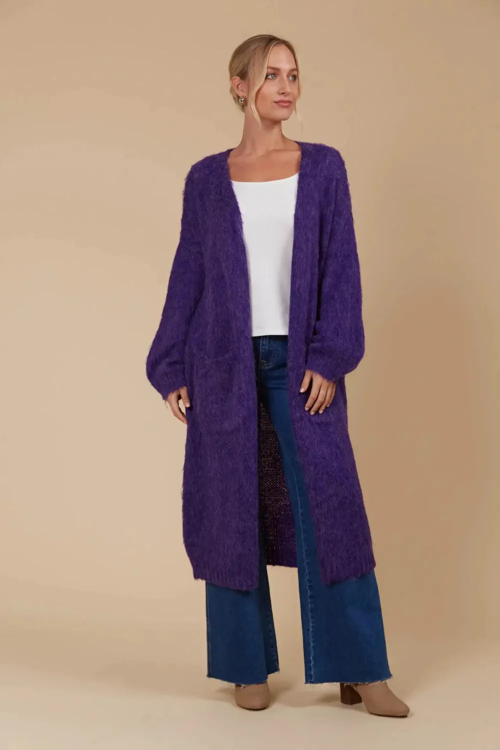 isle_of_mine_palas_cardig_1.webp Isle Of Mine Palas Cardigan - Pine Online