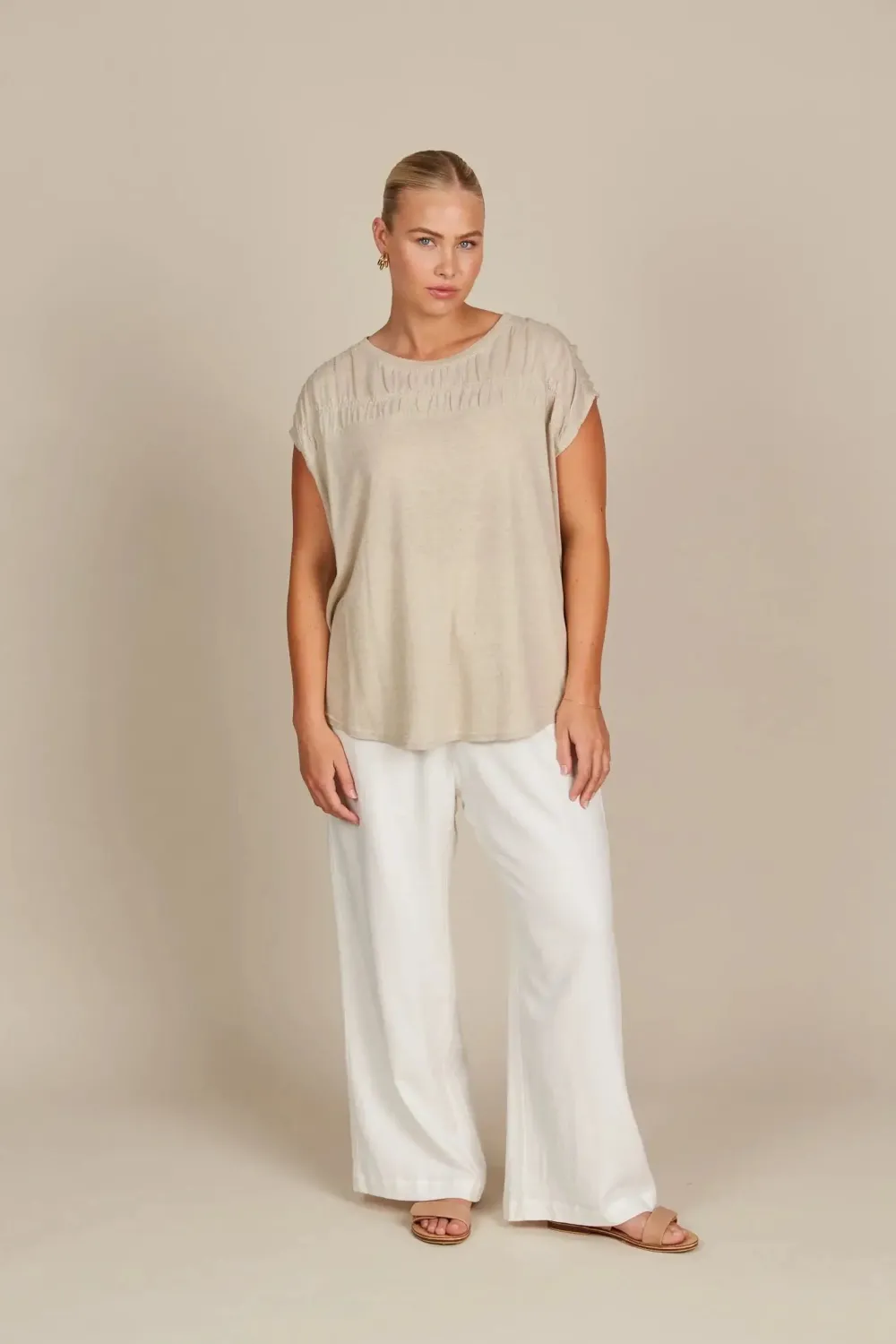 isle_of_mine_sabine_tshir_4-1.webp Isle Of Mine Sabine TShirt - Canvas Fashion