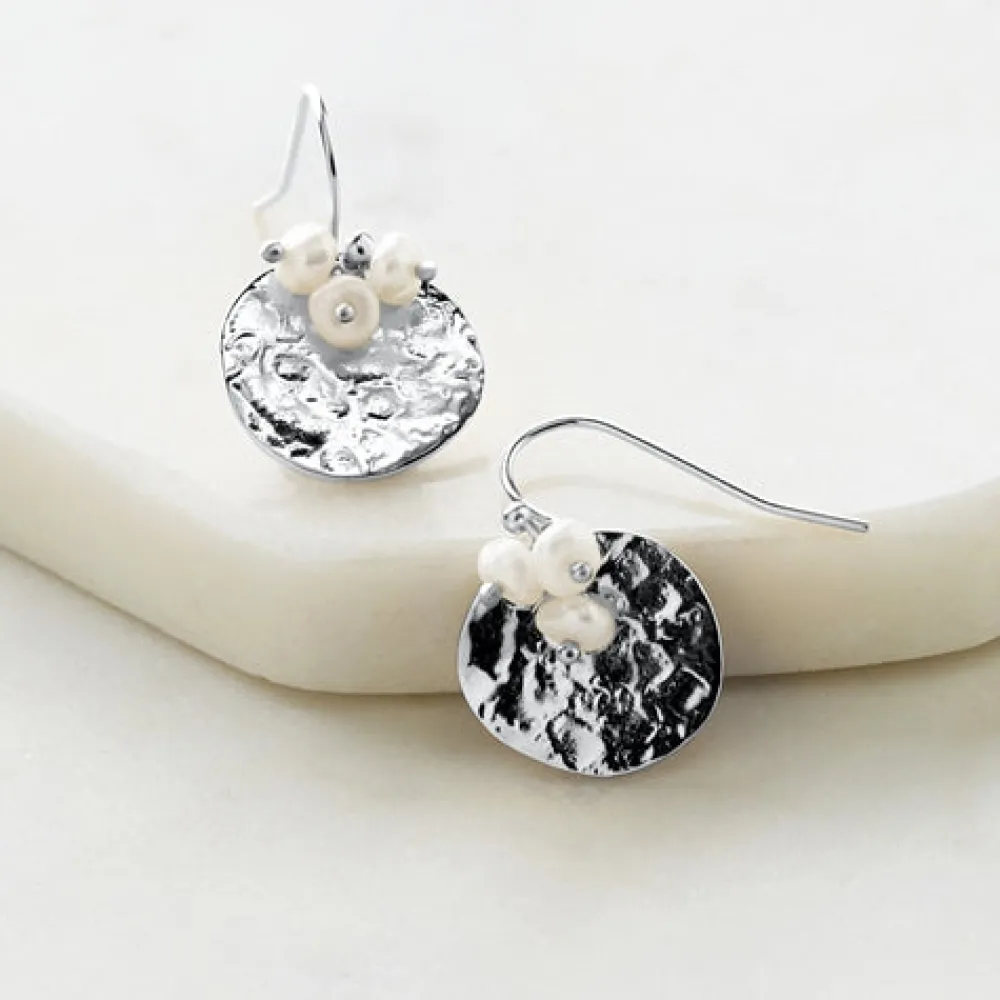 zafino_eloise_earrings__s_0.webp Zafino Eloise Earrings - Silver/Pearl Clearance
